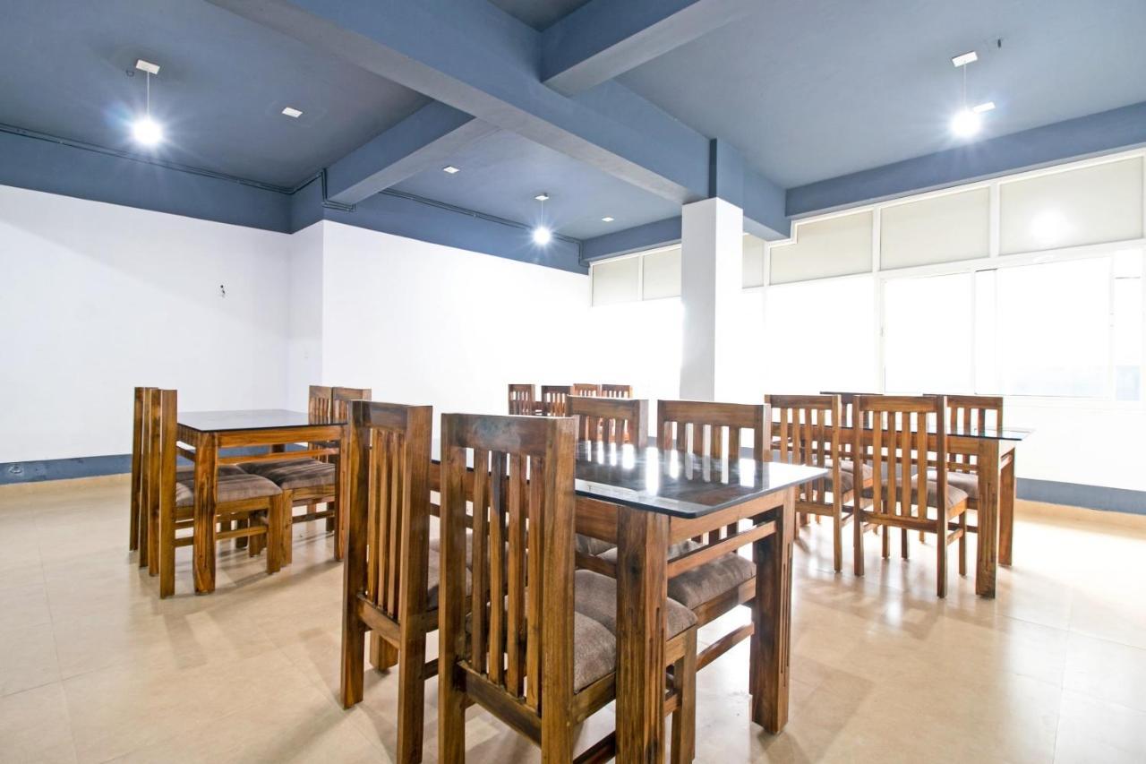 Collection O Aramam Executive Inn Kochi Exterior photo